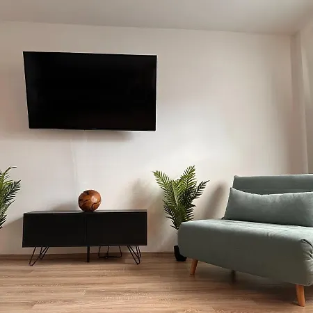 Design Apt. Messe•hbf•uniklinik Apartment